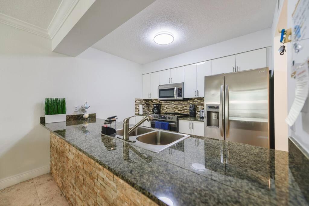 Centric Modern 40Thfloor Brickell Condo Free Parking By Palermo Home Miami Esterno foto
