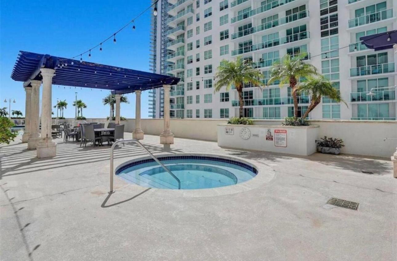 Centric Modern 40Thfloor Brickell Condo Free Parking By Palermo Home Miami Esterno foto